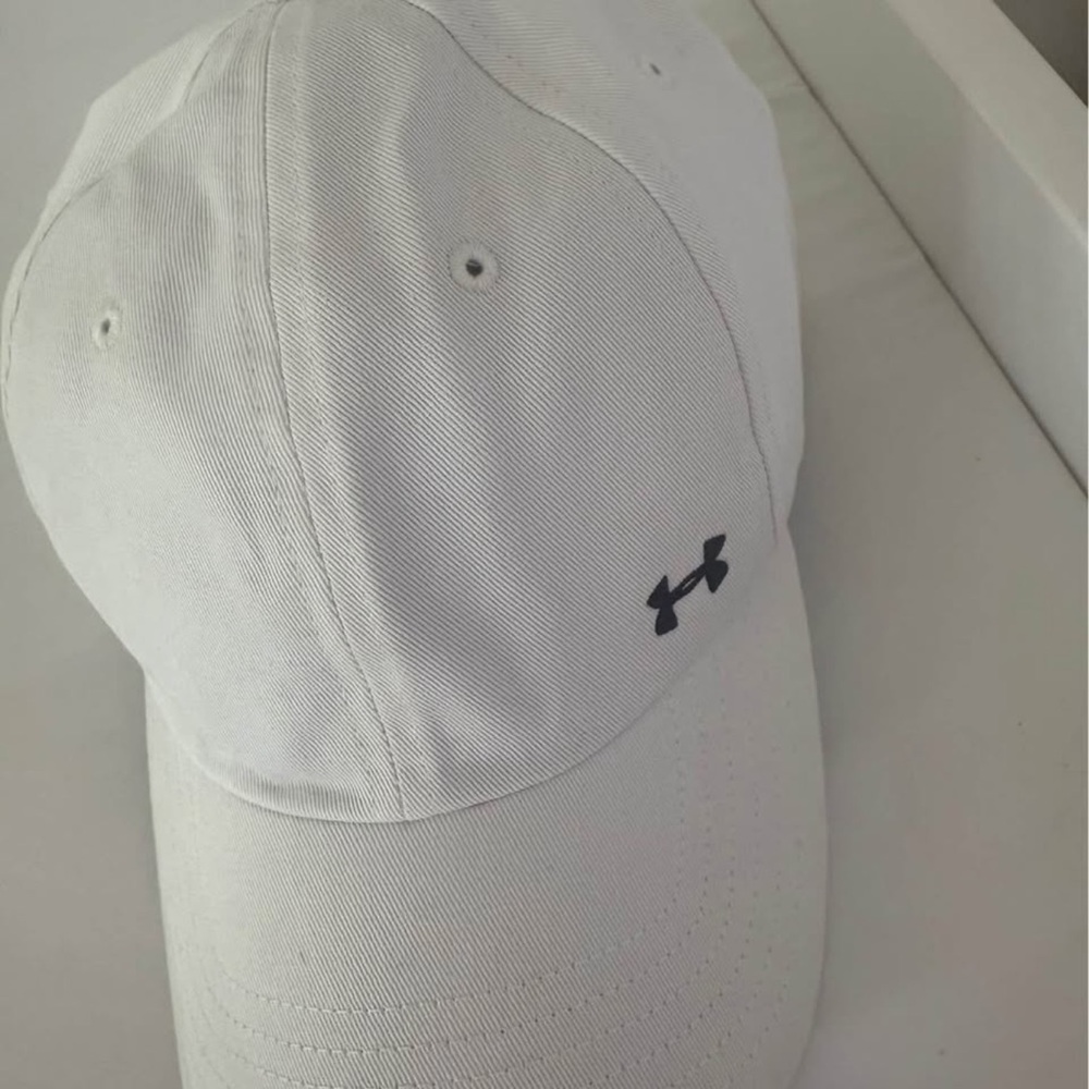 Under Armour White and Black Cap